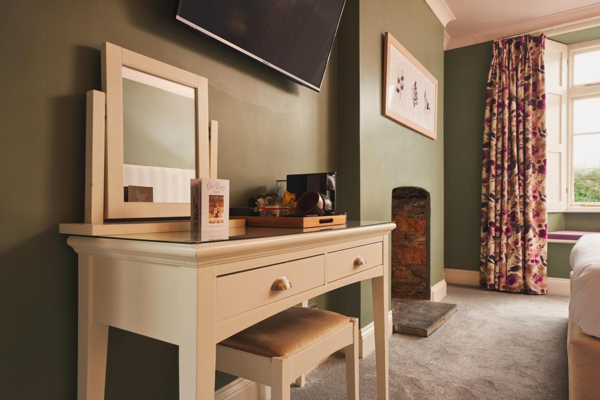Hotel Rose And Crown Yealmpton Exteriér fotografie