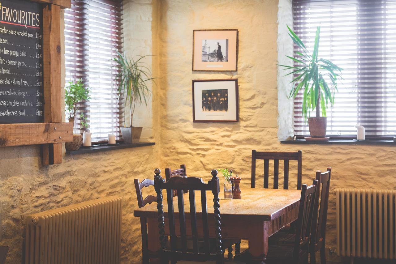 Hotel Rose And Crown Yealmpton Exteriér fotografie